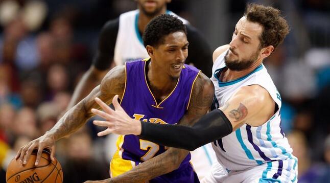 中的表现 中的表现